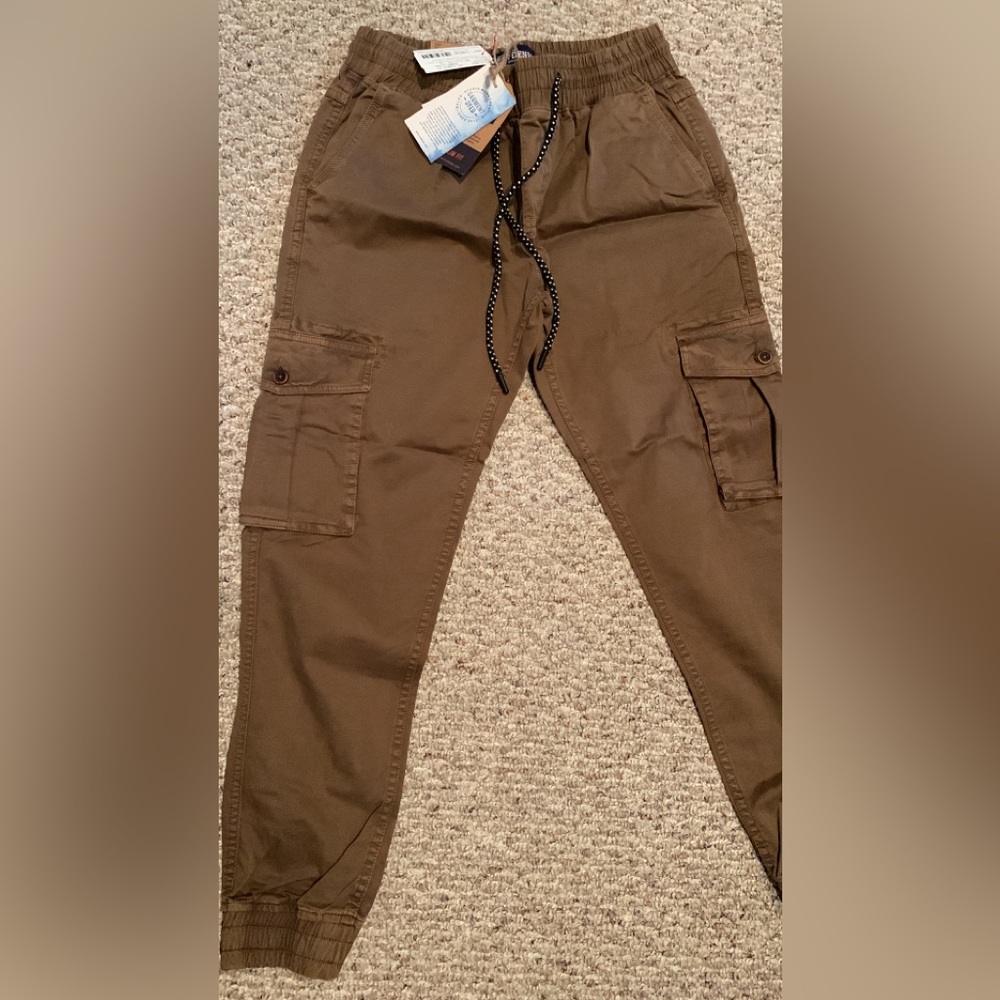 brand new cargo pant with tag